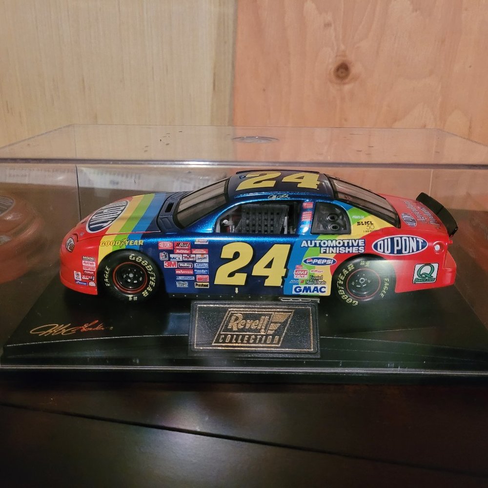 1999 Jeff Gordon #24 Dupont Chevy Monte Carlo -CASE NEVER OPENED
